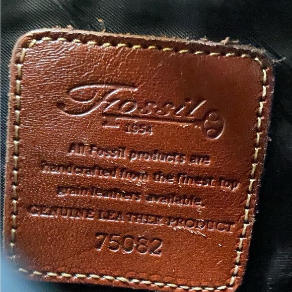Fossil Leather Shoulder/Crossbody Bag - Picture 13 of 14